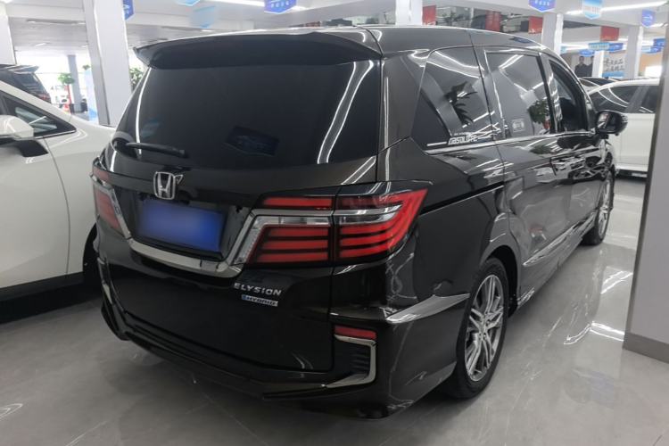 Used Honda Elysion 2019 2.0L Hybrid Luxury Edition Rear Right 45 Deg