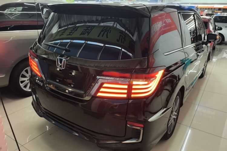 Used Honda Elysion 2019 2.0L Hybrid Supreme Edition Rear Right 45 Deg