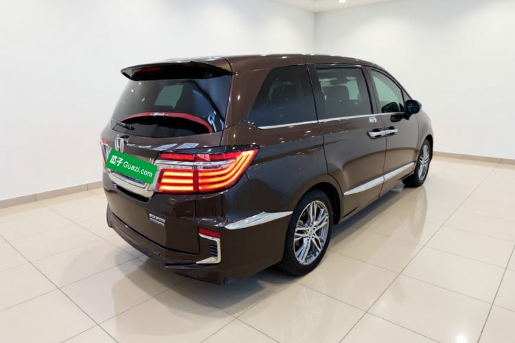 Used Honda Elysion 2019 2.0L Hybrid Luxury Edition Rear Right 45 Deg