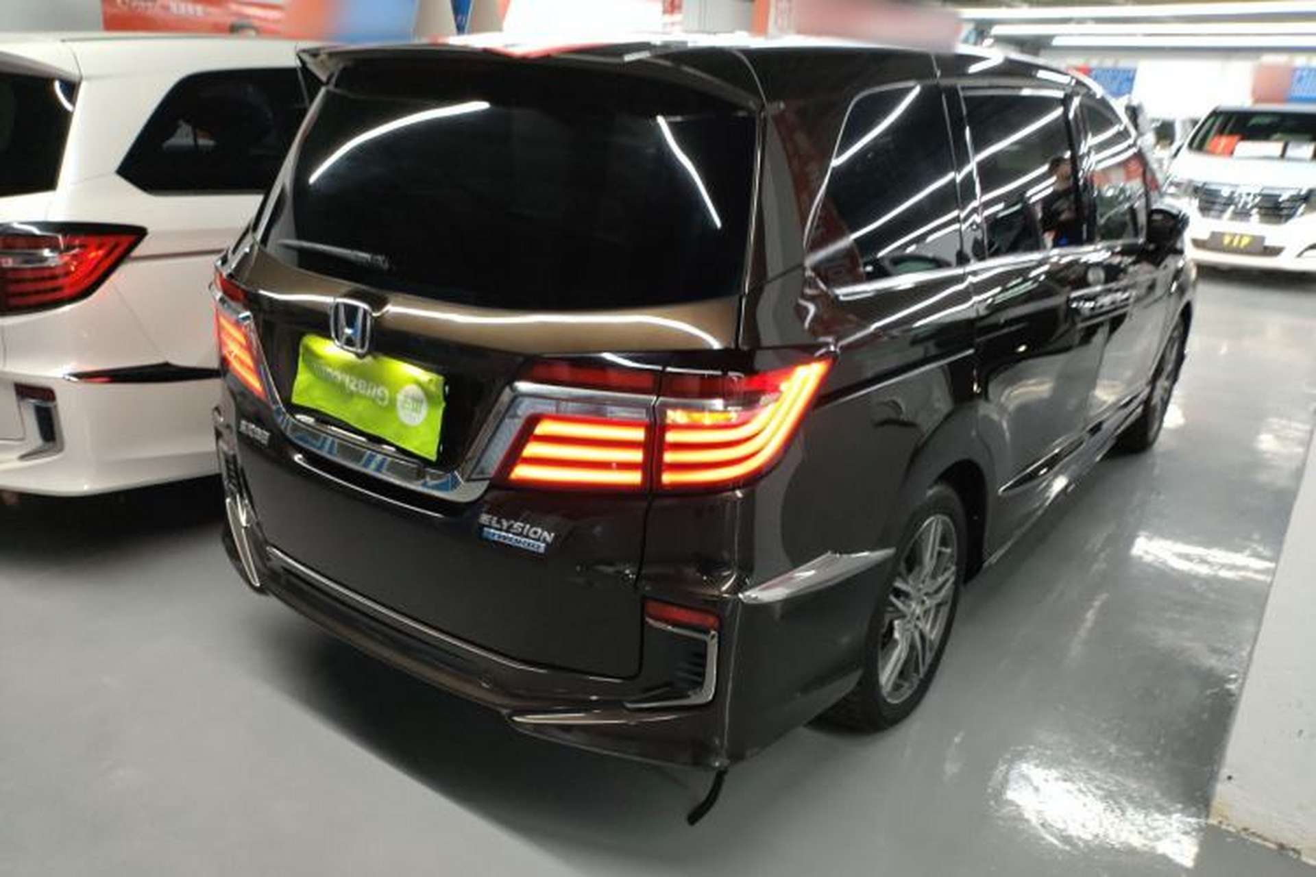 Used Honda Elysion 2019 2.0L Hybrid Luxury Edition Rear Right 45 Deg