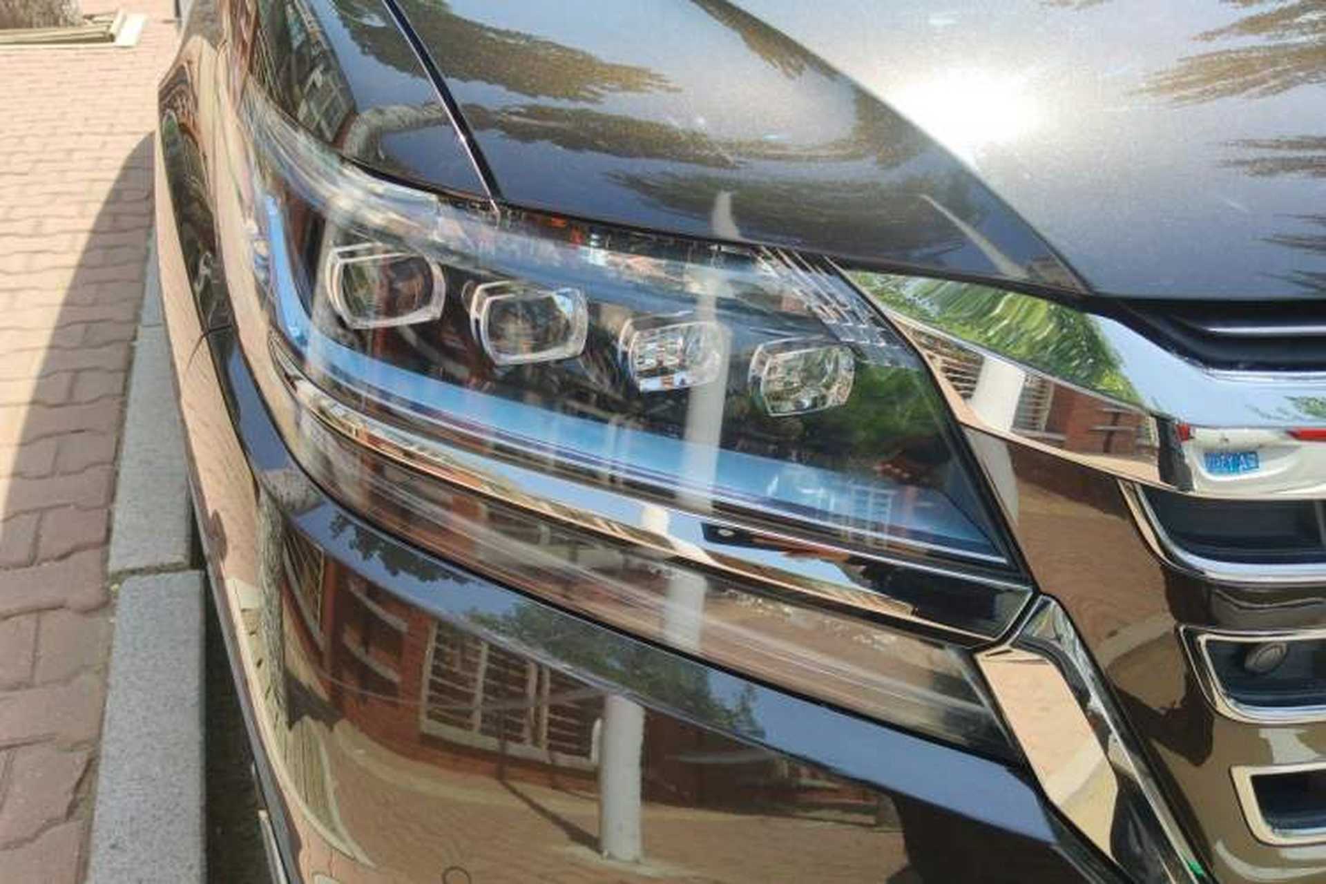 Used Honda Elysion 2019 2.0L Hybrid Supreme Edition Right Front Headlight