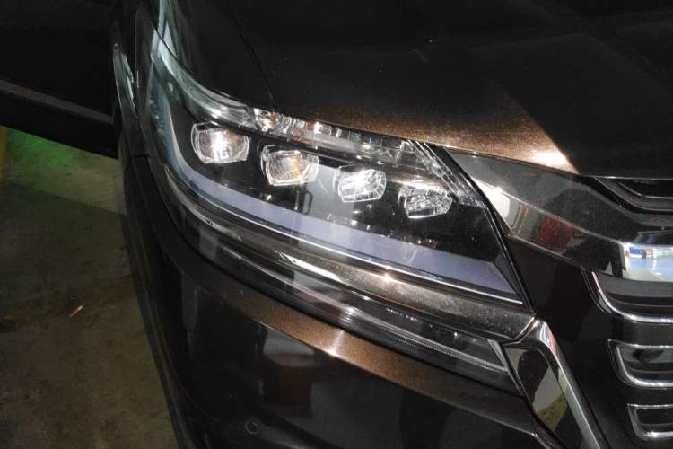Used Honda Elysion 2019 2.0L Hybrid Supreme Edition Right Front Headlight