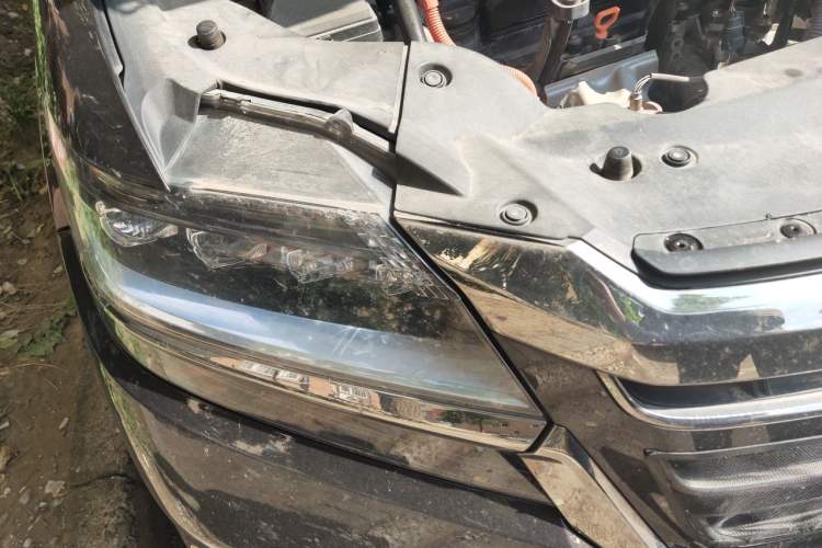 Used Honda Elysion 2019 2.0L Hybrid Luxury Edition Right Front Headlight