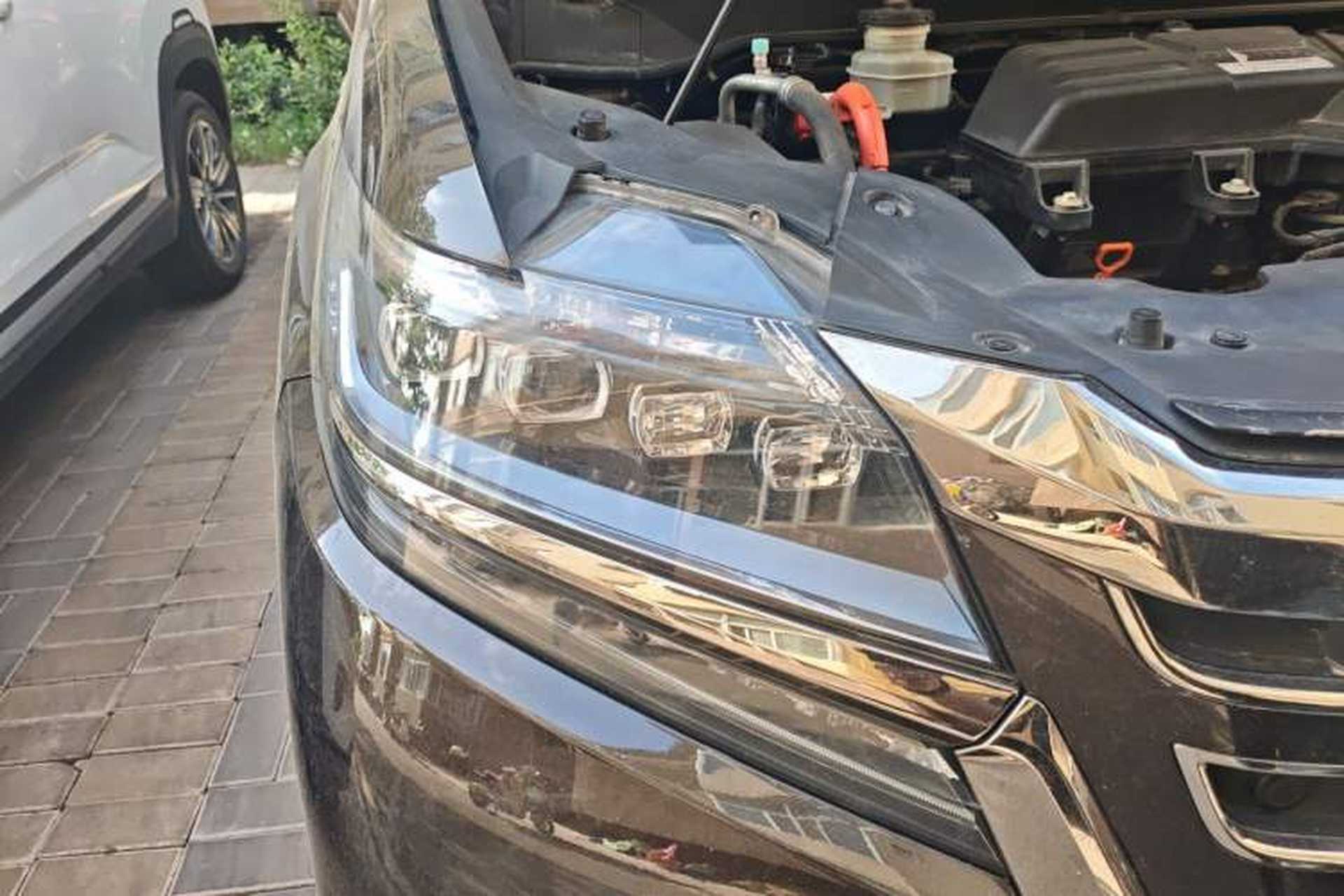 Used Honda Elysion 2019 2.0L Hybrid Supreme Edition Right Front Headlight