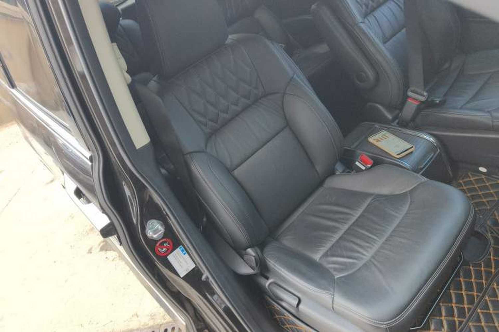 Used Honda Elysion 2019 2.0L Hybrid Luxury Edition Right Front Seat