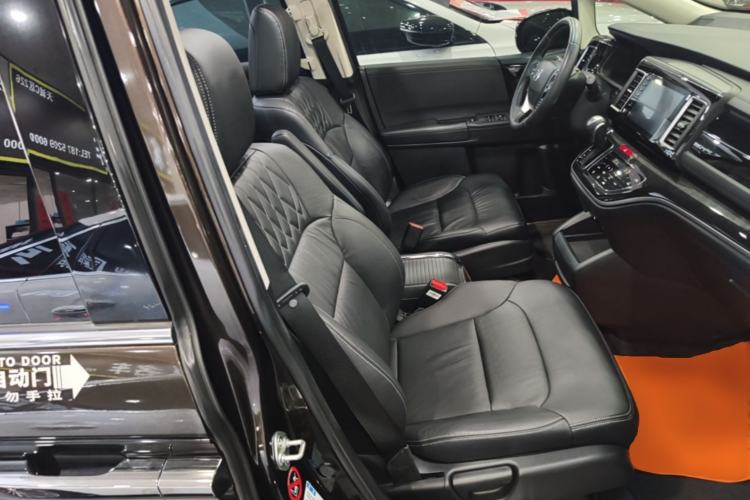 Used Honda Elysion 2019 2.0L Hybrid Luxury Edition Right Front Seat
