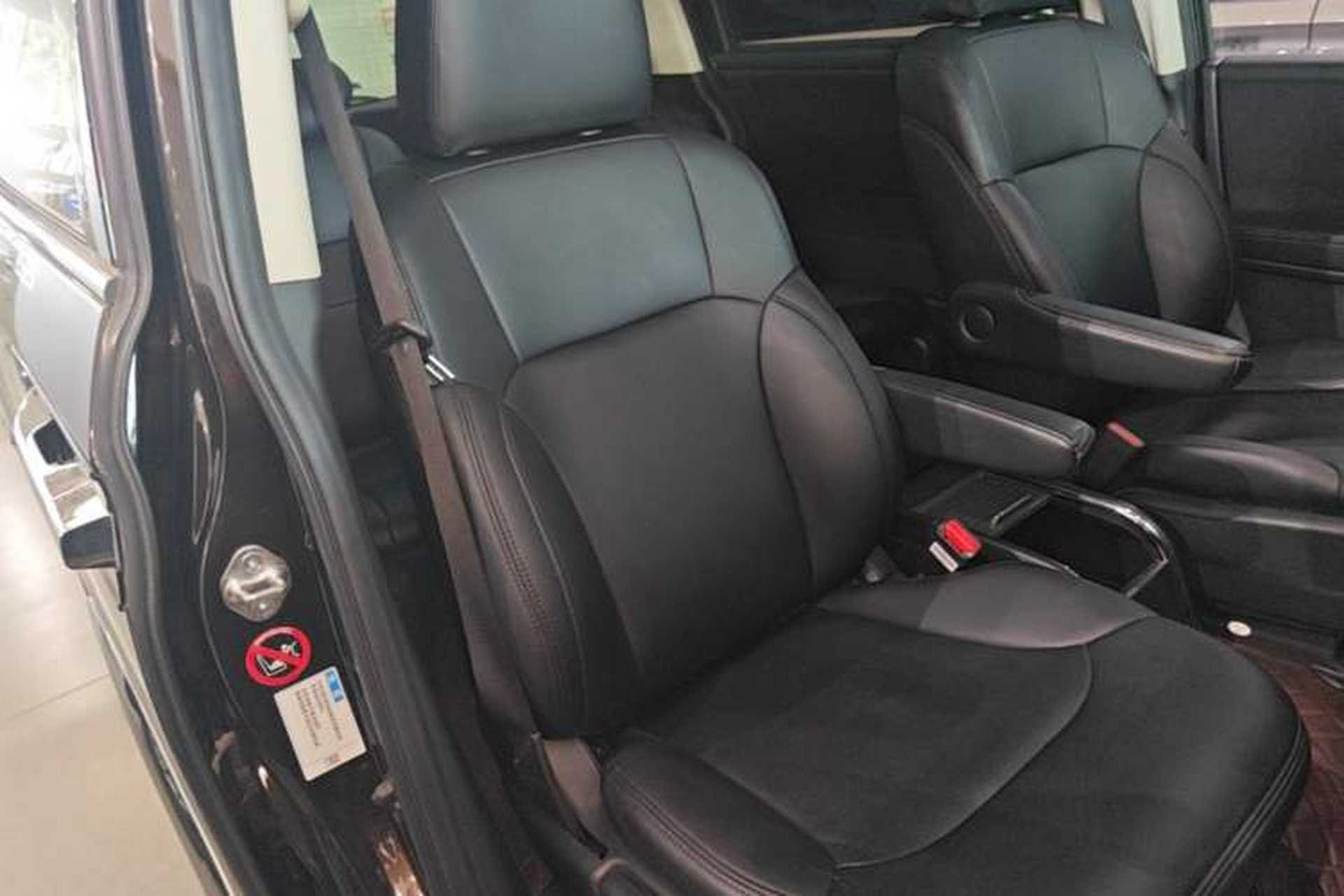 Used Honda Elysion 2019 2.0L Hybrid Comfort Edition Right Front Seat