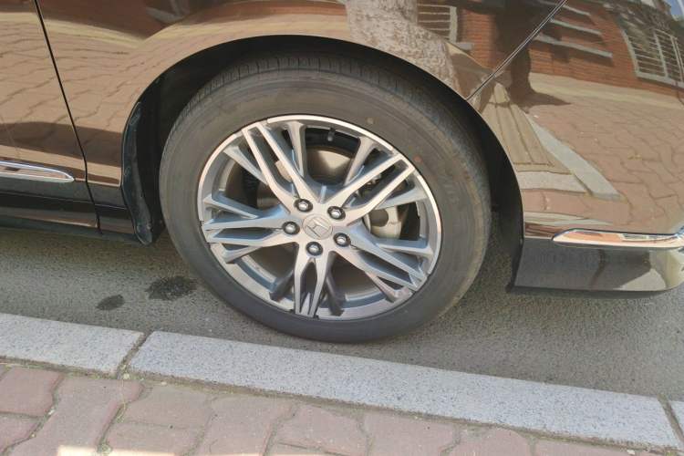 Used Honda Elysion 2019 2.0L Hybrid Supreme Edition Right Front Wheel Hub