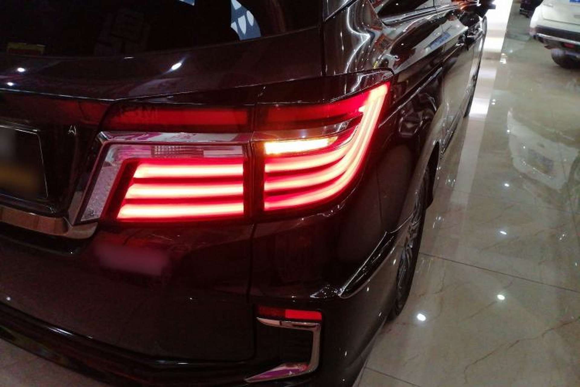 Used Honda Elysion 2019 2.0L Hybrid Luxury Edition Right Rear Taillight