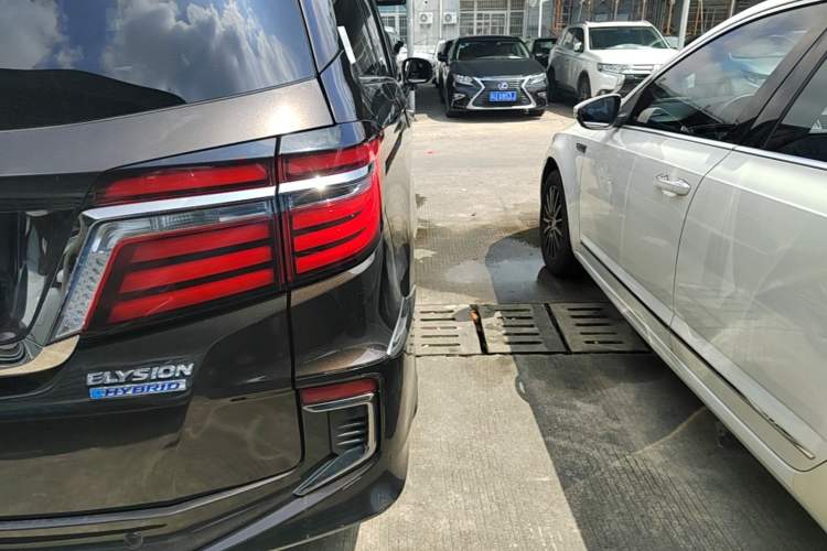 Used Honda Elysion 2019 2.0L Hybrid Luxury Edition Right Rear Taillight
