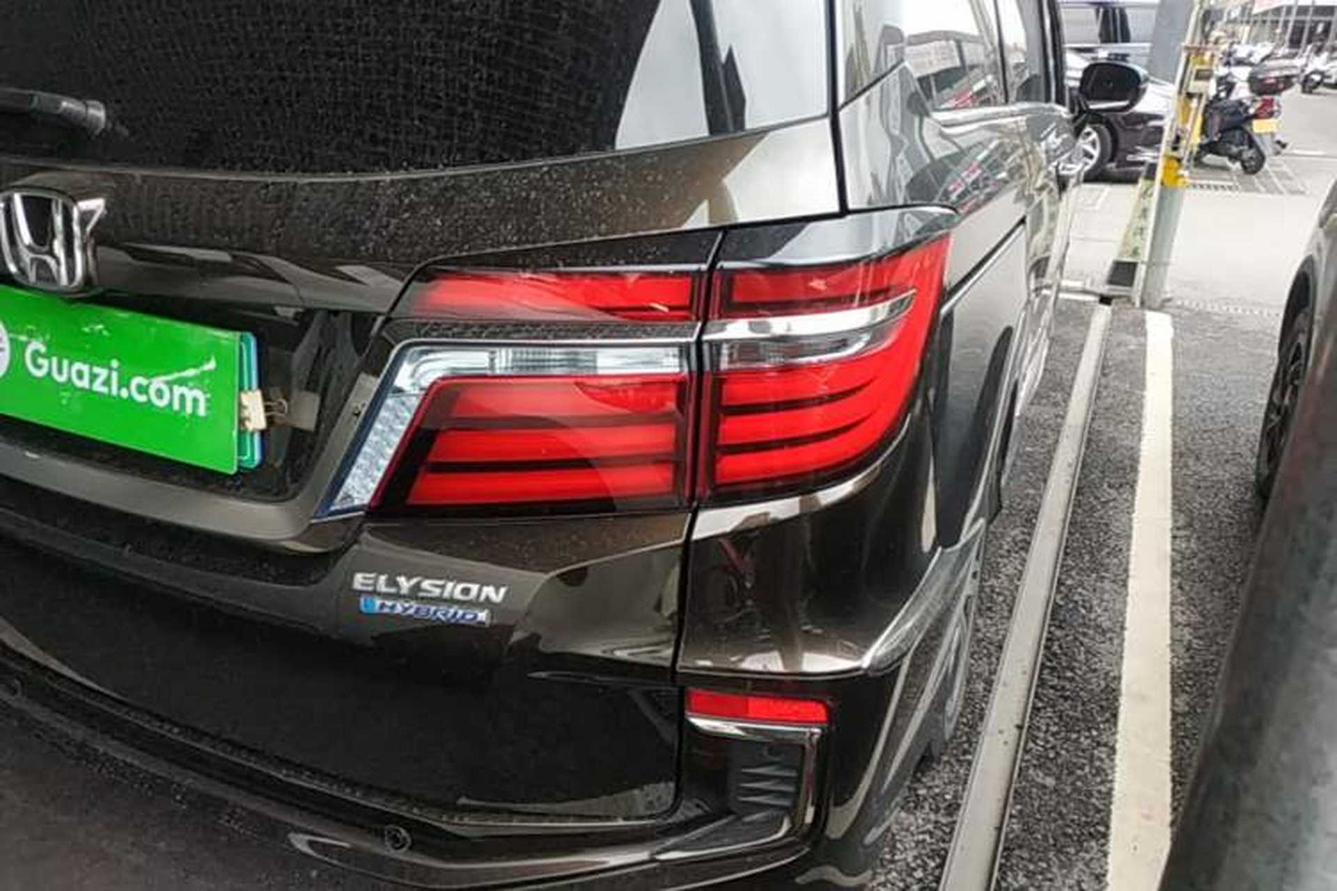 Used Honda Elysion 2019 2.0L Hybrid Supreme Edition Right Rear Taillight