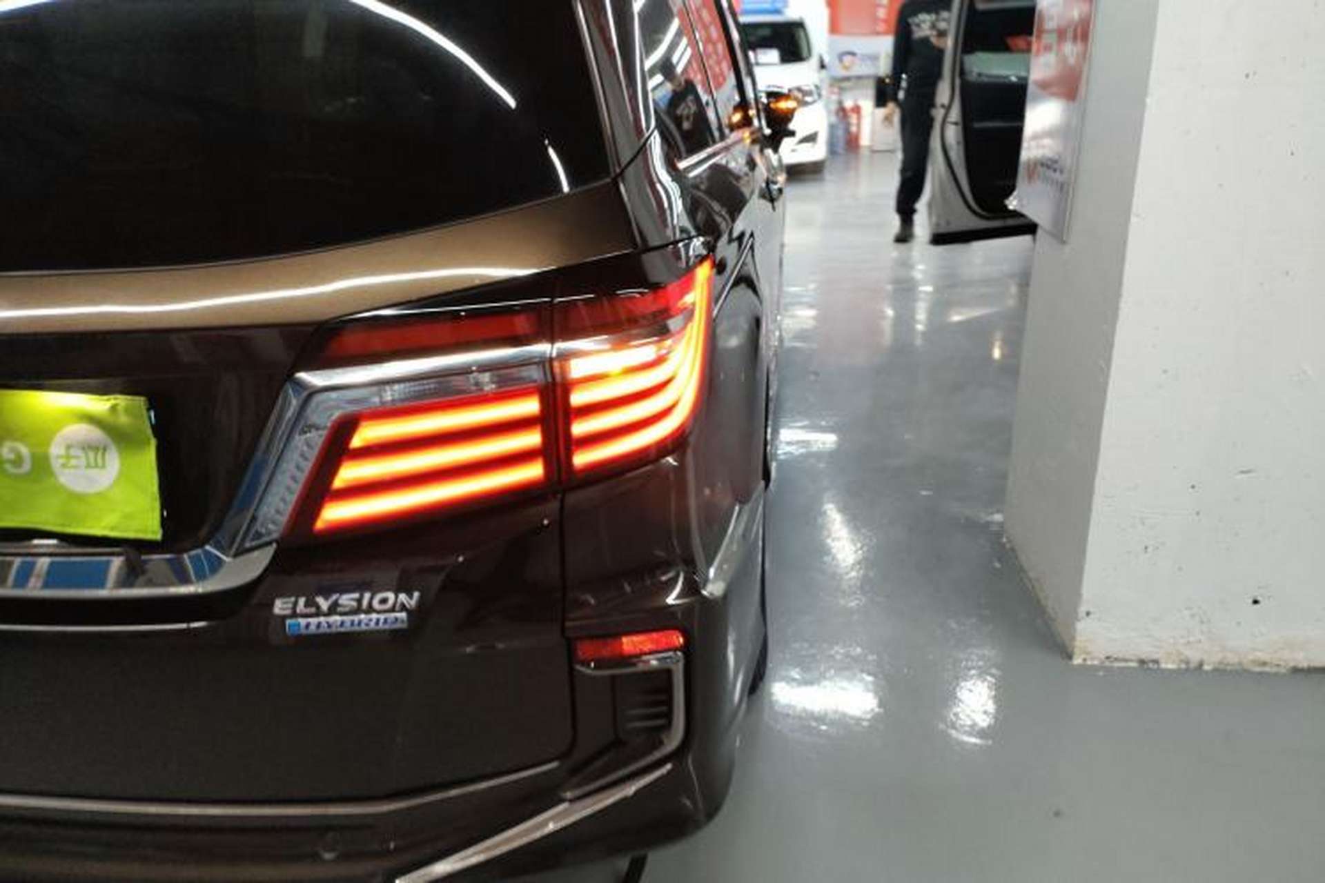 Used Honda Elysion 2019 2.0L Hybrid Luxury Edition Right Rear Taillight