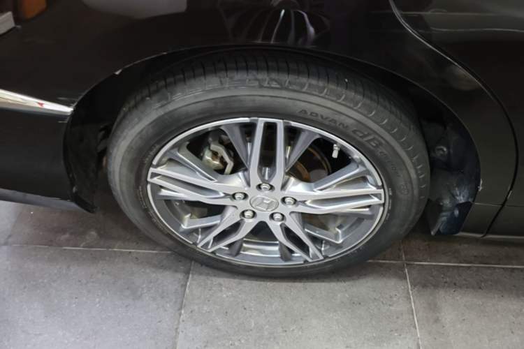 Used Honda Elysion 2019 2.0L Hybrid Luxury Edition Right Rear Wheel Hub