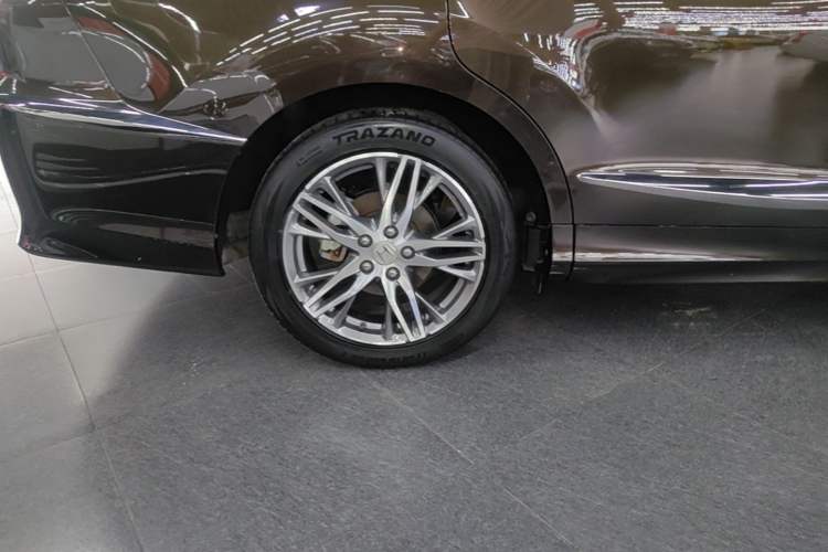 Used Honda Elysion 2019 2.0L Hybrid Luxury Edition Right Rear Wheel Hub