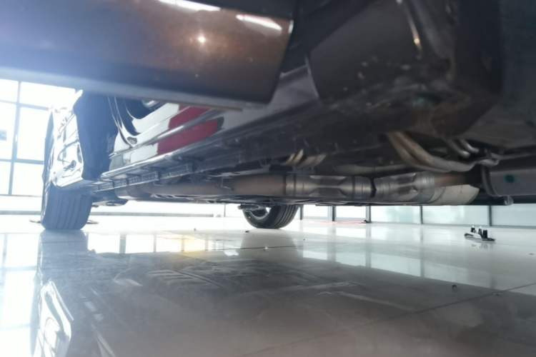 Used Honda Elysion 2019 2.0L Hybrid Luxury Edition Right Side Sill