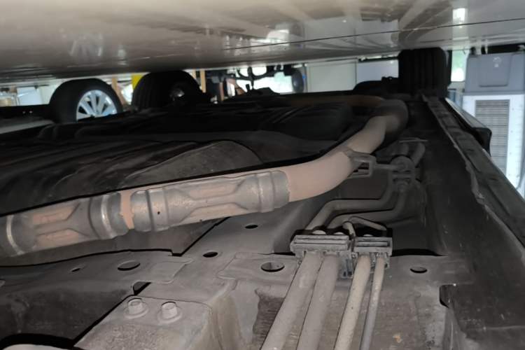 Used Honda Elysion 2019 2.0L Hybrid Supreme Edition Right Side Sill