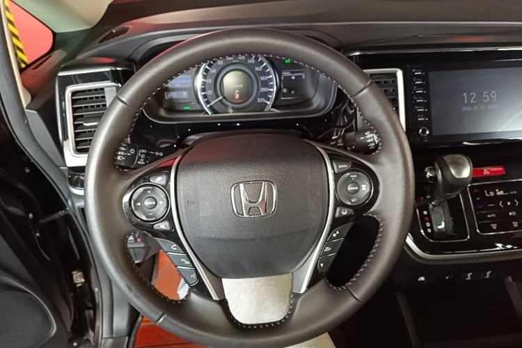 Used Honda Elysion 2019 2.0L Hybrid Supreme Edition Steering Wheel