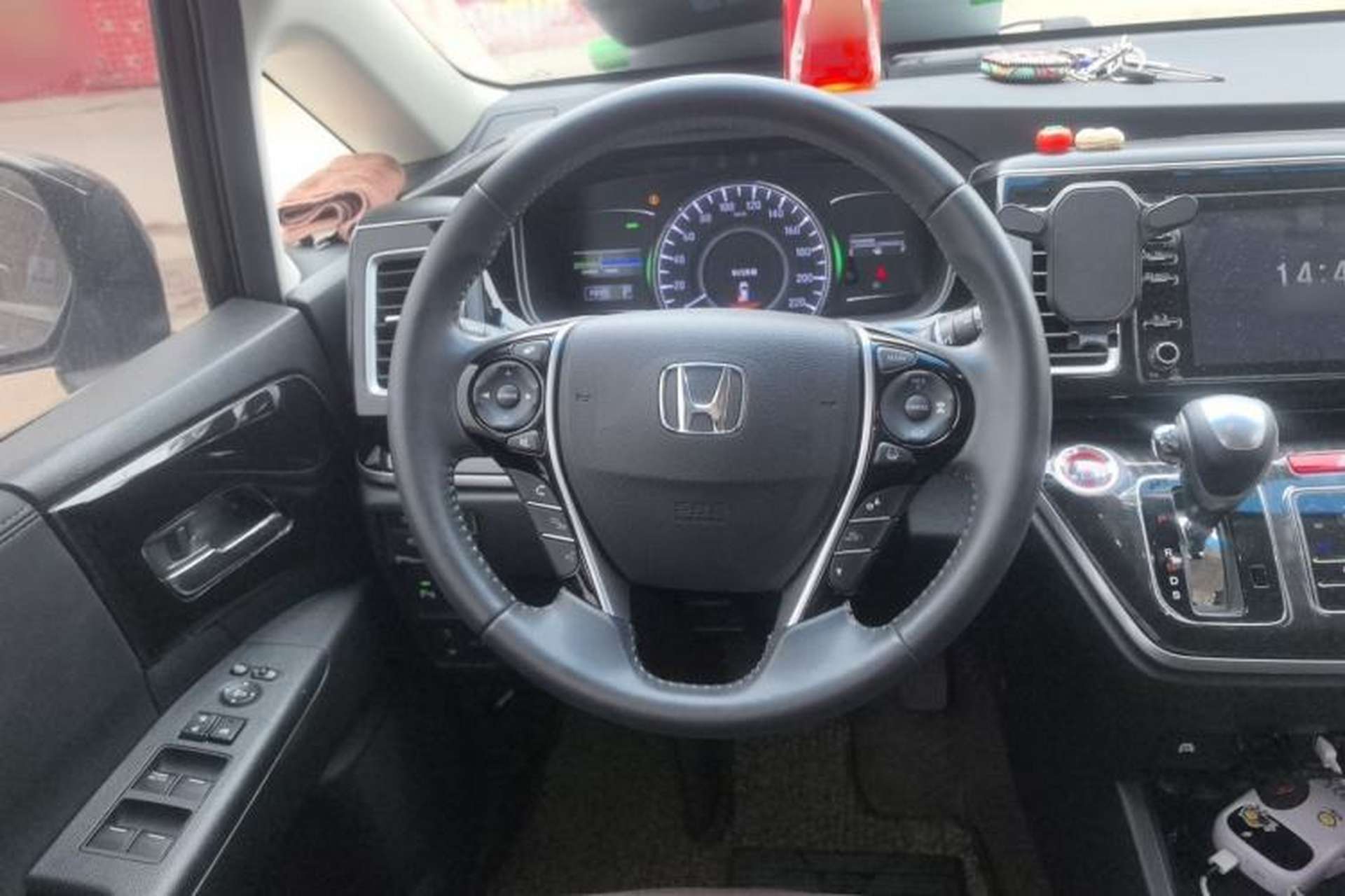 Used Honda Elysion 2019 2.0L Hybrid Luxury Edition Steering Wheel