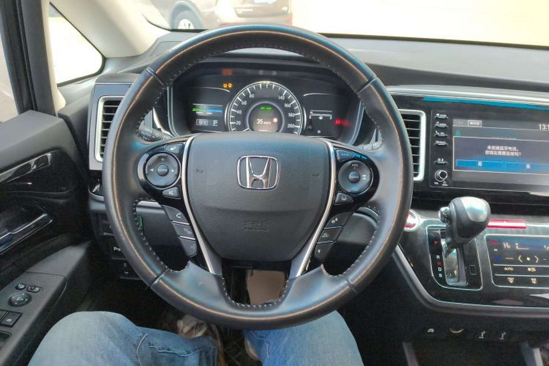 Used Honda Elysion 2019 2.0L Hybrid Luxury Edition Steering Wheel