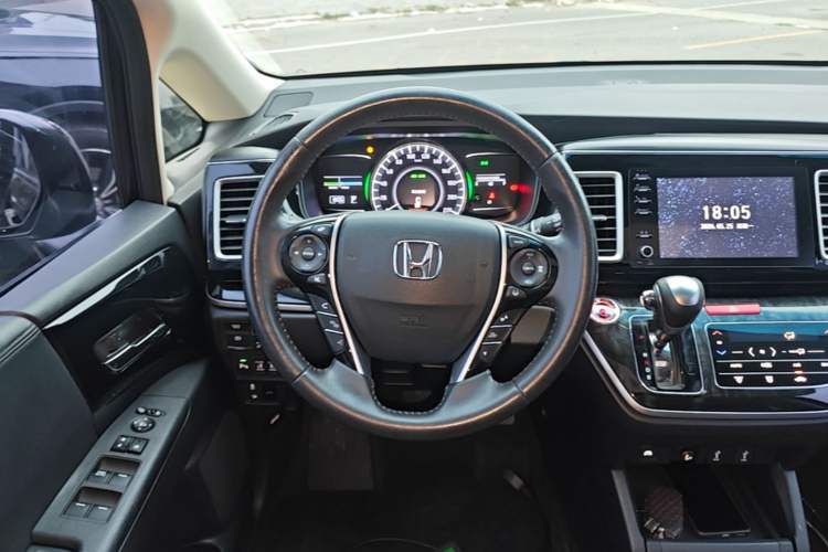 Used Honda Elysion 2019 2.0L Hybrid Luxury Edition Steering Wheel