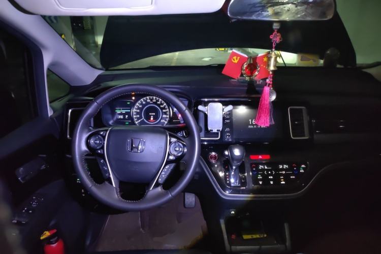 Used Honda Elysion 2019 2.0L Hybrid Luxury Edition Steering Wheel