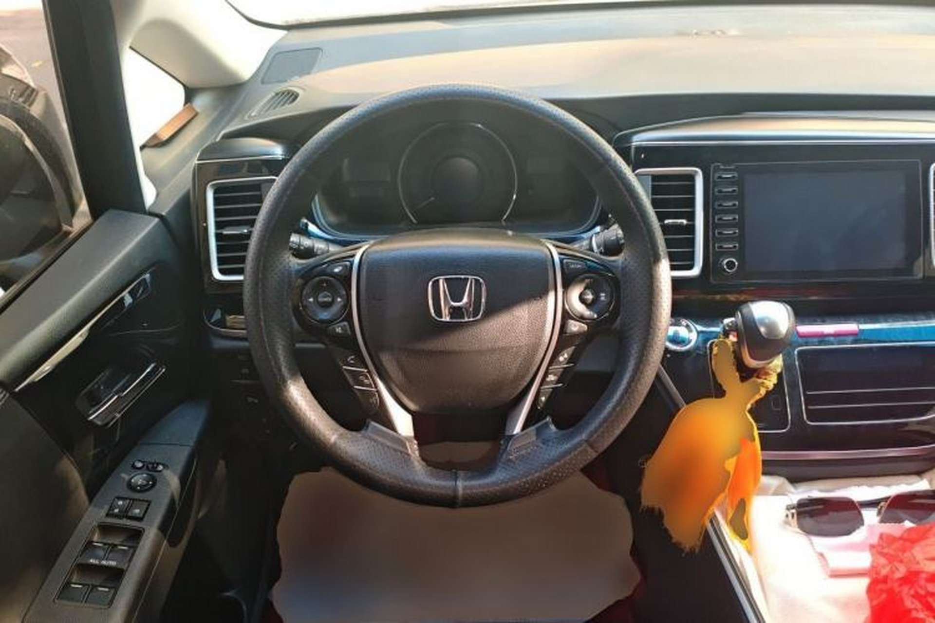 Used Honda Elysion 2019 2.0L Hybrid Supreme Edition Steering Wheel