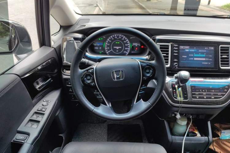Used Honda Elysion 2019 2.0L Hybrid Luxury Edition Steering Wheel