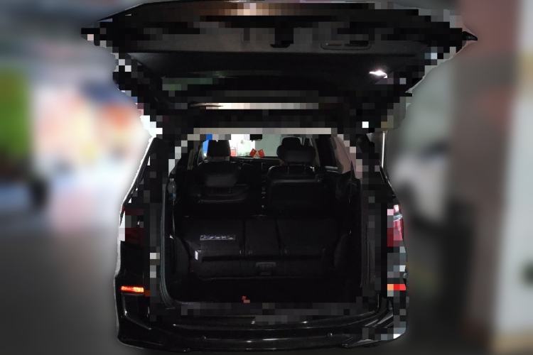 Used Honda Elysion 2019 2.0L Hybrid Supreme Edition Trunk