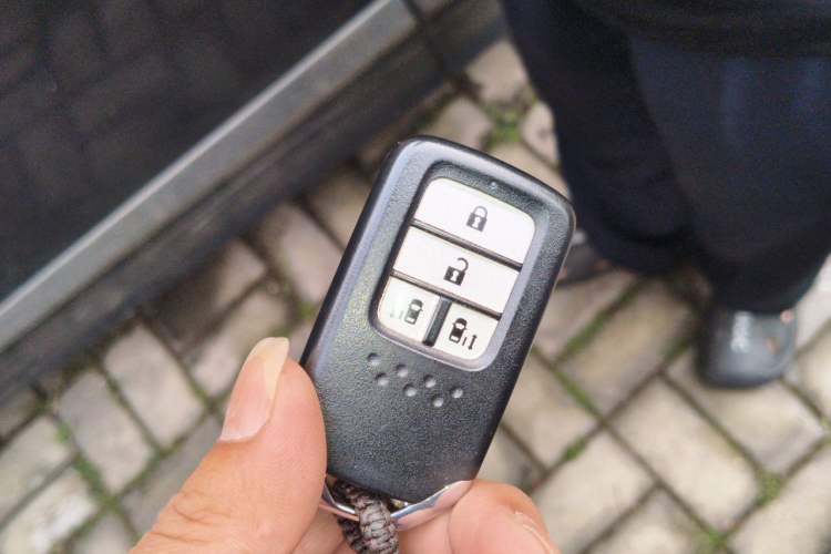 Used Honda Elysion 2019 2.0L Hybrid Luxury Edition Vehicle Key