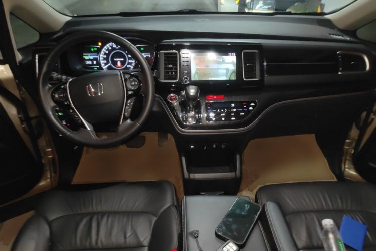 Used Honda Elysion 2019 2.0L Hybrid Luxury Edition Center Console