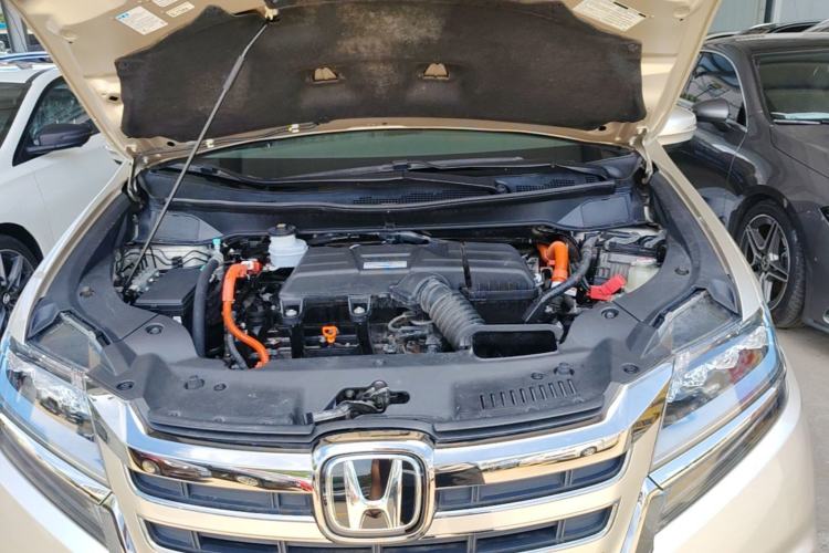 Used Honda Elysion 2019 2.0L Hybrid Luxury Edition Engine Bay