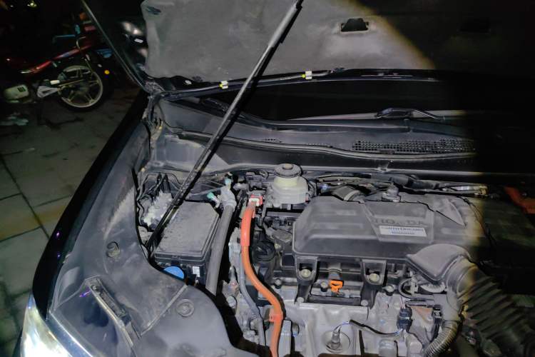 Used Honda Elysion 2019 2.0L Hybrid Luxury Edition Engine Bay Right