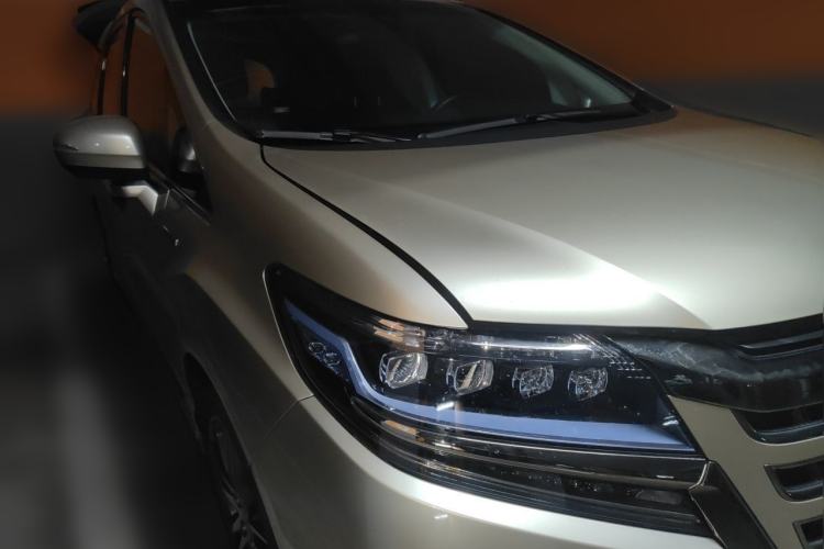 Used Honda Elysion 2019 2.0L Hybrid Luxury Edition Front Right 45 Deg
