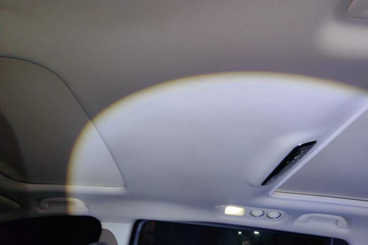 Used Honda Elysion 2019 2.0L Hybrid Luxury Edition Headliner