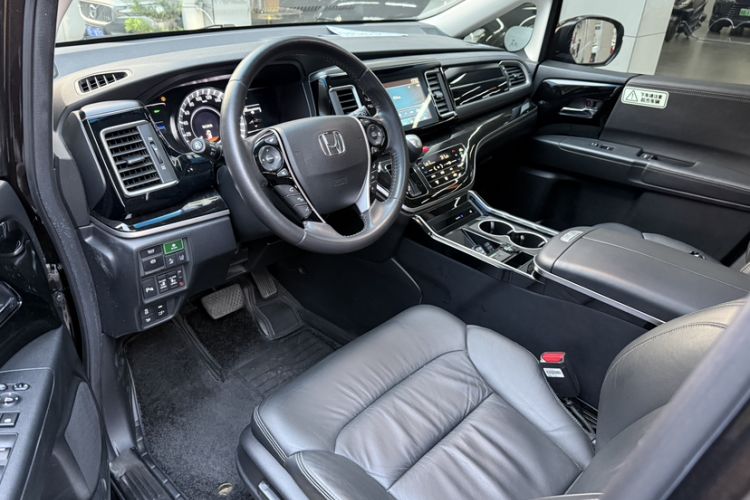 Used Honda Elysion 2019 2.0L Hybrid Luxury Edition Interior 10