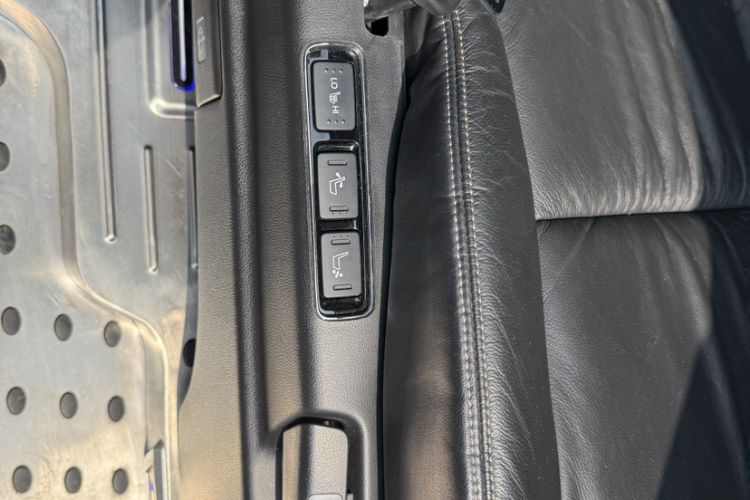 Used Honda Elysion 2019 2.0L Hybrid Luxury Edition Interior 7