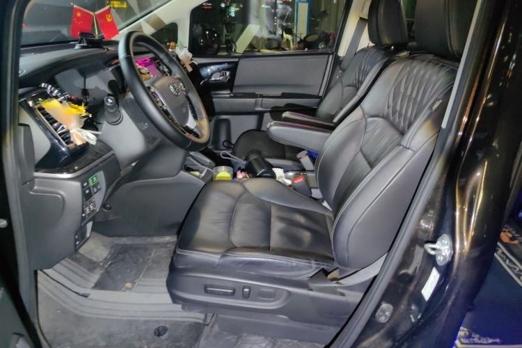 Used Honda Elysion 2019 2.0L Hybrid Luxury Edition Left Front Seat