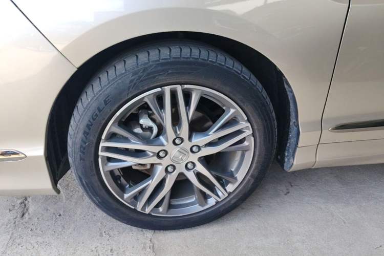 Used Honda Elysion 2019 2.0L Hybrid Luxury Edition Left Front Wheel Hub
