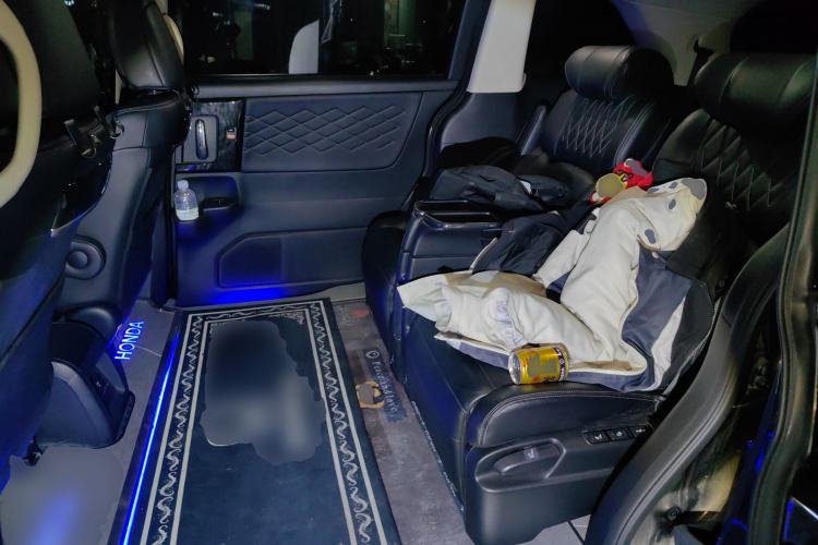Used Honda Elysion 2019 2.0L Hybrid Luxury Edition Left Rear Seat
