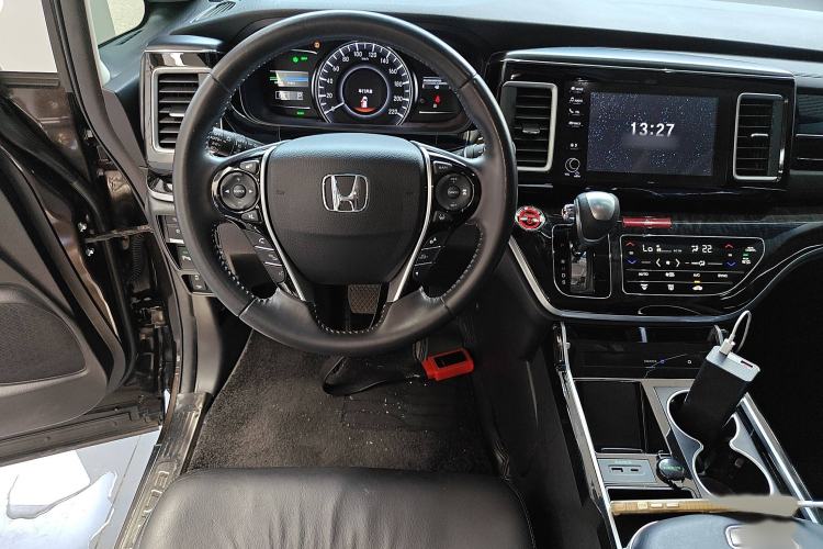 Used Honda Elysion 2019 2.0L Hybrid Luxury Edition Steering Wheel