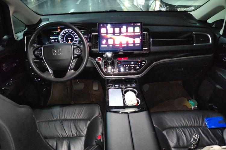 Used Honda Elysion 2019 2.0L Hybrid Luxury Edition Center Console