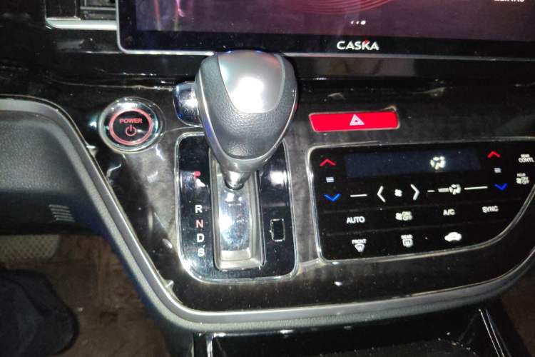 Used Honda Elysion 2019 2.0L Hybrid Luxury Edition Gear Lever