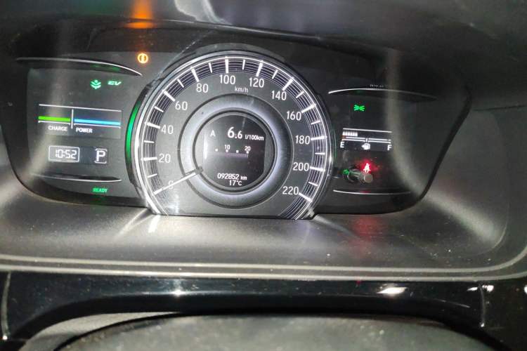 Used Honda Elysion 2019 2.0L Hybrid Luxury Edition Odometer Close Up