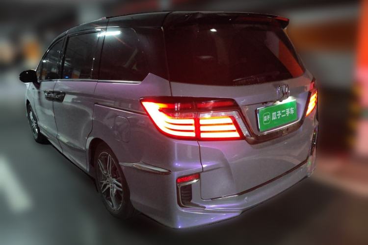 Used Honda Elysion 2019 2.0L Hybrid Luxury Edition Rear Left 45 Deg
