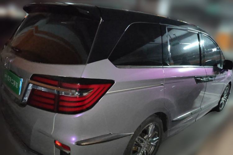 Used Honda Elysion 2019 2.0L Hybrid Luxury Edition Rear Right 45 Deg
