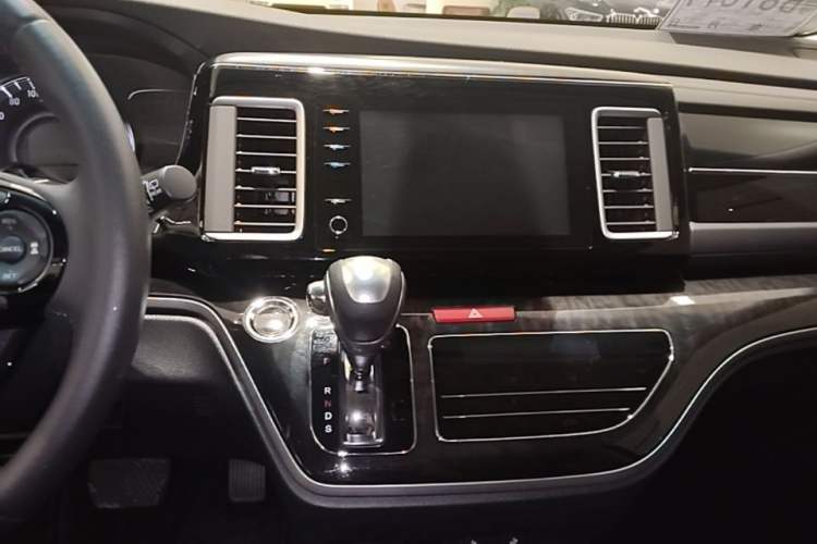 Used Honda Elysion 2019 2.0L Hybrid Luxury Edition Audio And AC Panel