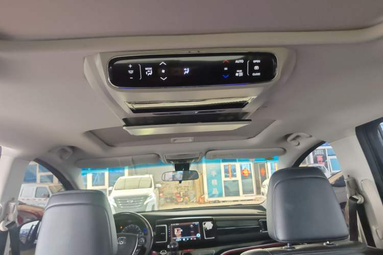 Used Honda Elysion 2019 2.0L Hybrid Luxury Edition Headliner