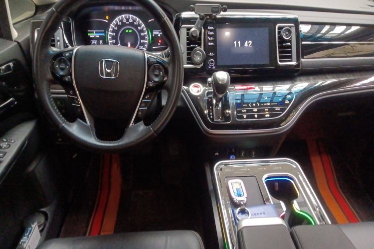 Used Honda Elysion 2019 2.0L Hybrid Luxury Edition Interior 2