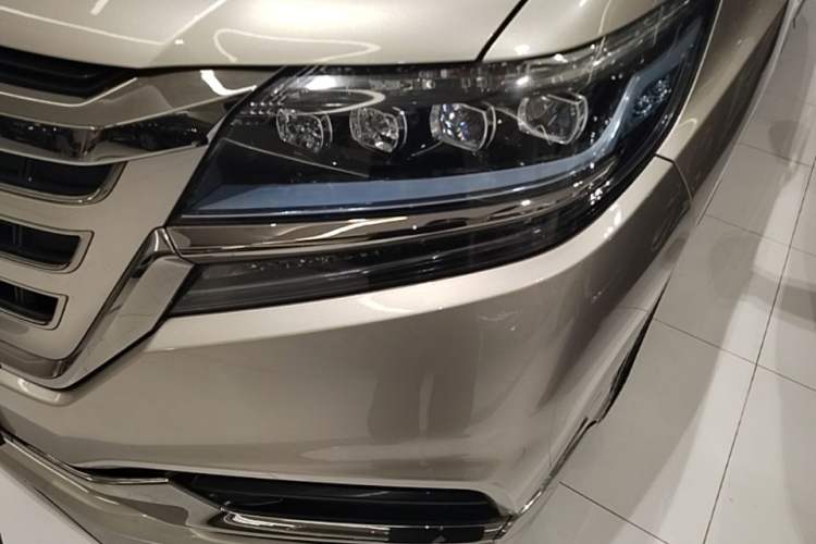 Used Honda Elysion 2019 2.0L Hybrid Luxury Edition Left Front Headlight