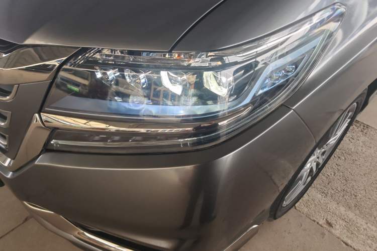 Used Honda Elysion 2019 2.0L Hybrid Luxury Edition Left Front Headlight